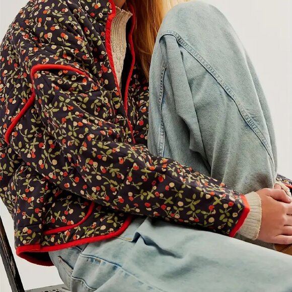 Women's Jacket with Long Sleeves, Stand Collar, & Pockets - NWOT - Picture 4 of 5